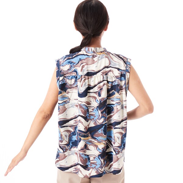 プレフェリール（PREFERIR）/バンドカラー迷彩柄ノースリーブブラウス