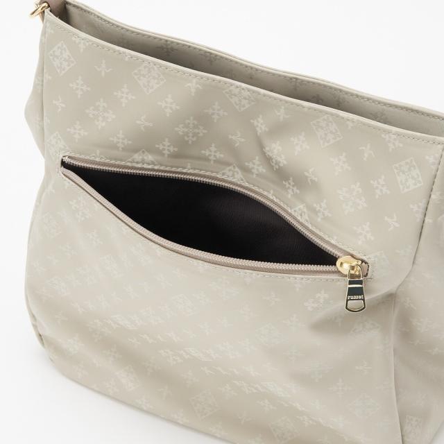 ラシット（russet）/ラージショルダーバッグ(CE−1178)の通販は