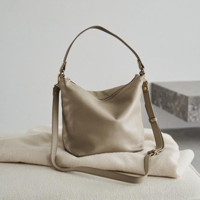 ラシット（russet）/【SNS人気商品】ソフトレザーシンプルショルダーバッグ (CE−1328−WEB)