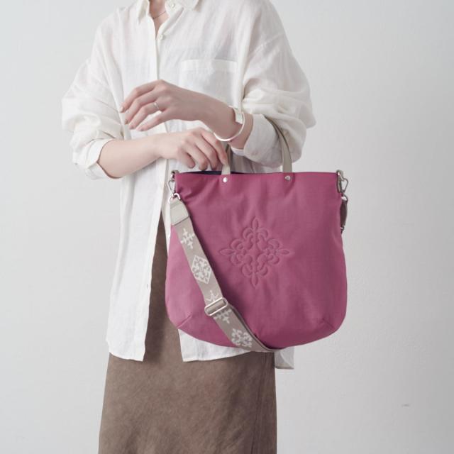 ラシット（russet）/〈新色追加〉スリム2WAYトートバッグ ＜ナイロン