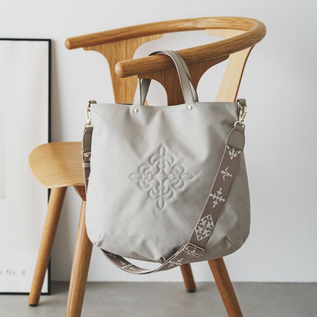ラシット(russet)/スリム2WAYトートバッグ <コーデュラナイロン ラシット(russet)/スリム2WAYトートバッグ <コーデュラナイロン