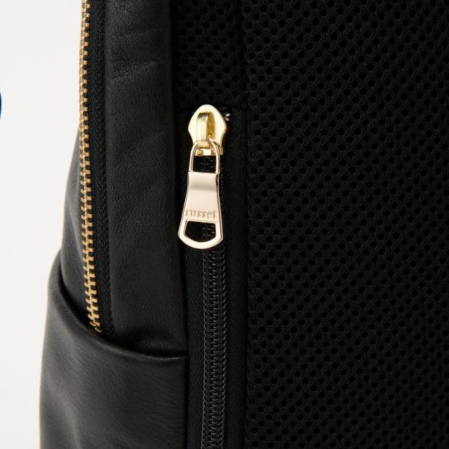 ラシット（russet）/＜背面メッシュ仕様＞レザーリュックサック(CE