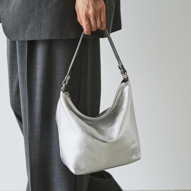 ラシット（russet）/ソフトレザーシンプルショルダーバッグ【シルバー】(CE−1462)