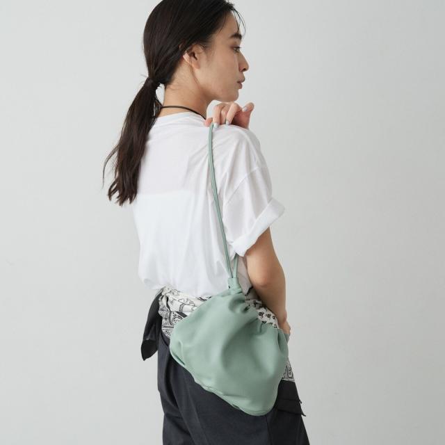 ラシット（russet）/レザー巾着4WAYショルダーバッグ(CE−1454)の通販