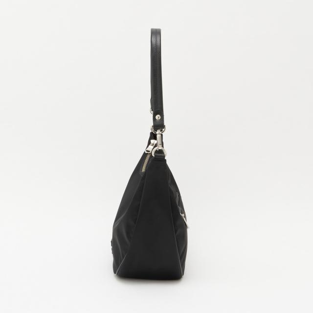 美品✨️スリングバッグ russet ラシットブラッククラウズナイロンショルダー クラウズナイロン] 2wayショルダーバッグ | russet(ラシット