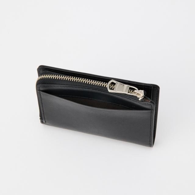 ラシット（russet）/ミニモノグラムプレートハーフウォレット(SO−421