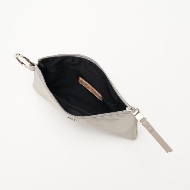 ラシット（russet）/カラビナ付きスクエアフラットポーチ(Z−207)の