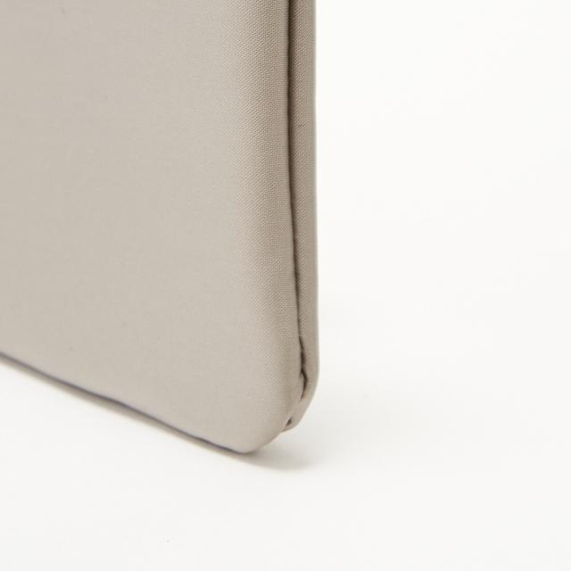 ラシット（russet）/カラビナ付きスクエアフラットポーチ(Z−207)の