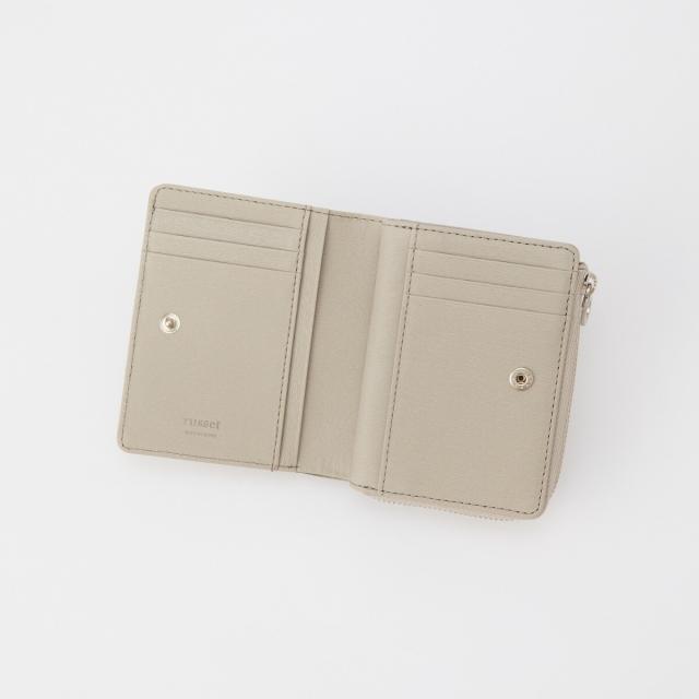 ラシット（russet）/【2025SS新作】［水シボレザー］モノグラムプレートハーフウォレット(SO−419)の通販は