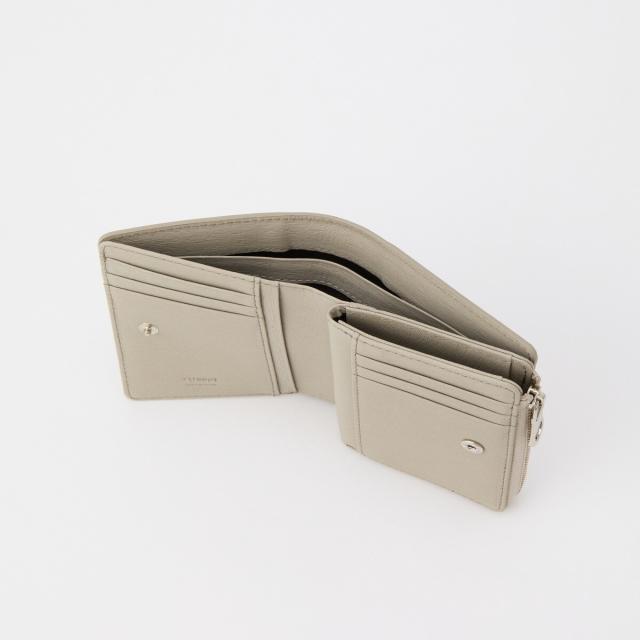 ラシット（russet）/【2025SS新作】［水シボレザー］モノグラムプレートハーフウォレット(SO−419)の通販は