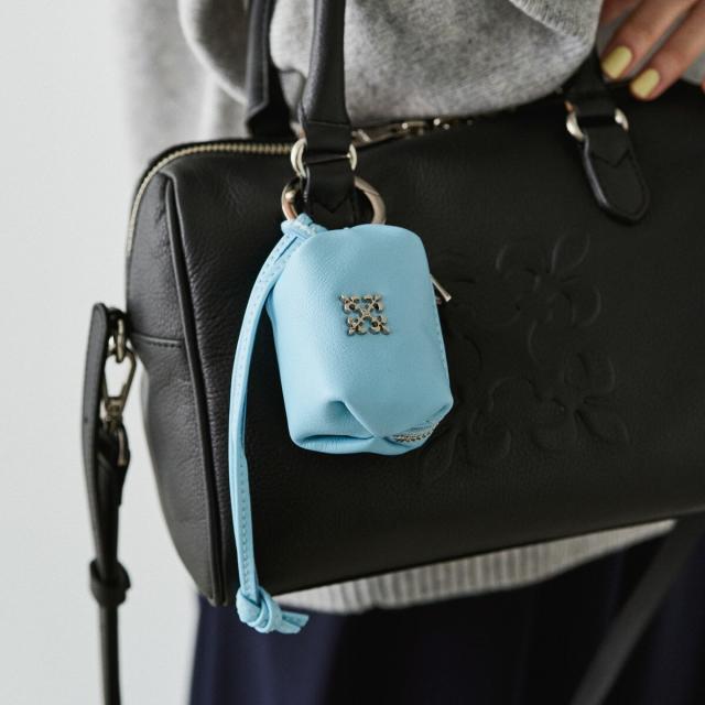 ラシット（russet）/カラビナ付き レザーミニポーチ型チャーム(Z−220