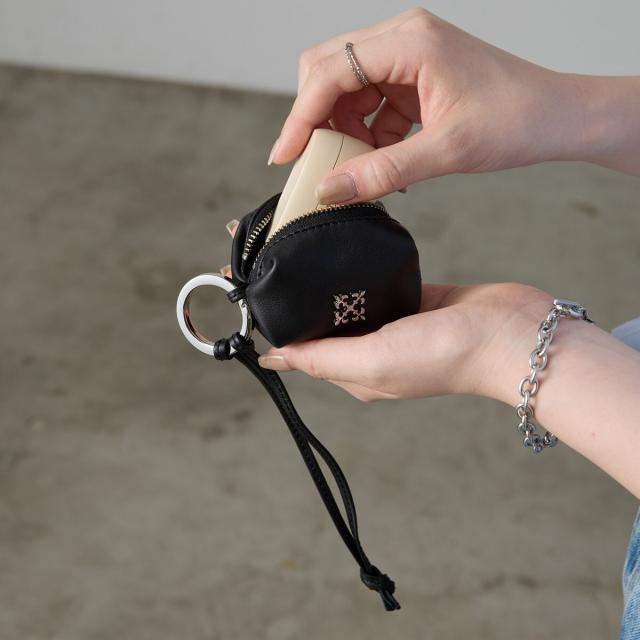 ラシット（russet）/カラビナ付き レザーミニポーチ型チャーム(Z−220)