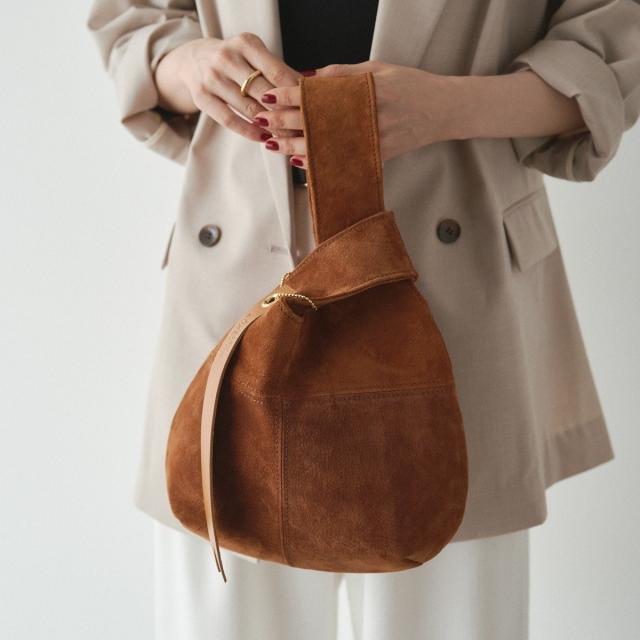 ラシット（russet）/本革スエード巾着ハンドバッグ(CE−1582)