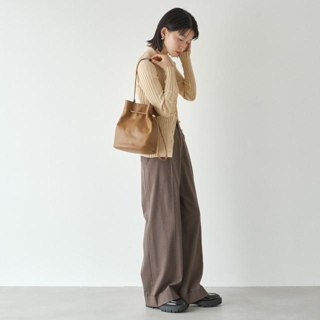 ラシット（russet）/レザー巾着バケットバッグ(CE−1614)の通販はau