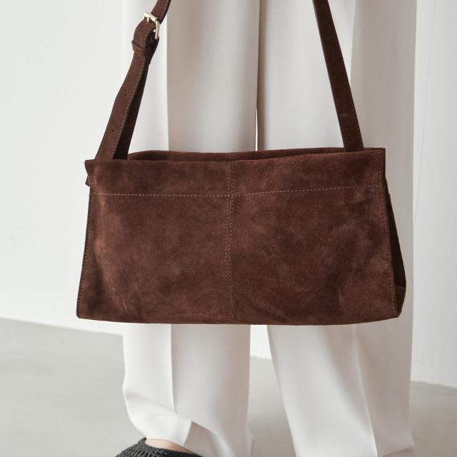 ラシット（russet）/スエード横長ショルダーバッグ(CE−1578) ラシット（russet）/スエード横長ショルダーバッグ(CE−1578)の通販は