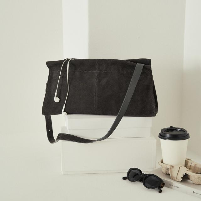 ラシット（russet）/スエード横長ショルダーバッグ(CE−1578)の通販は