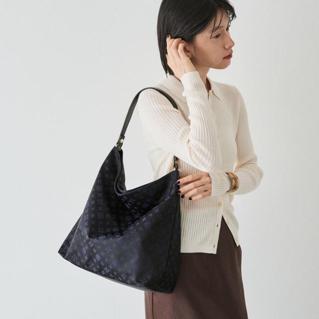 ラシット（russet）/モノグラムナイロンジャガード 縦長2WAYショルダー