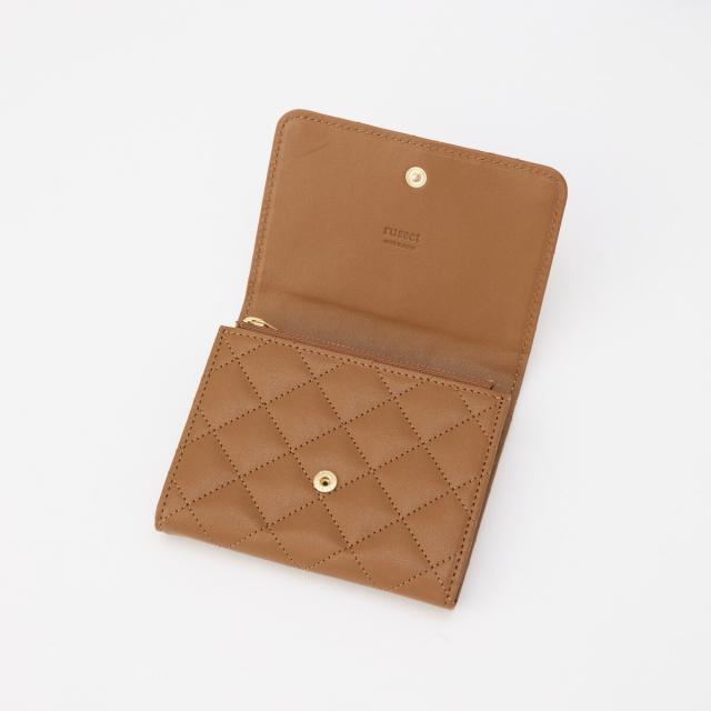 ラシット（russet）/キルティングレザー二つ折りウォレット(SO−428)