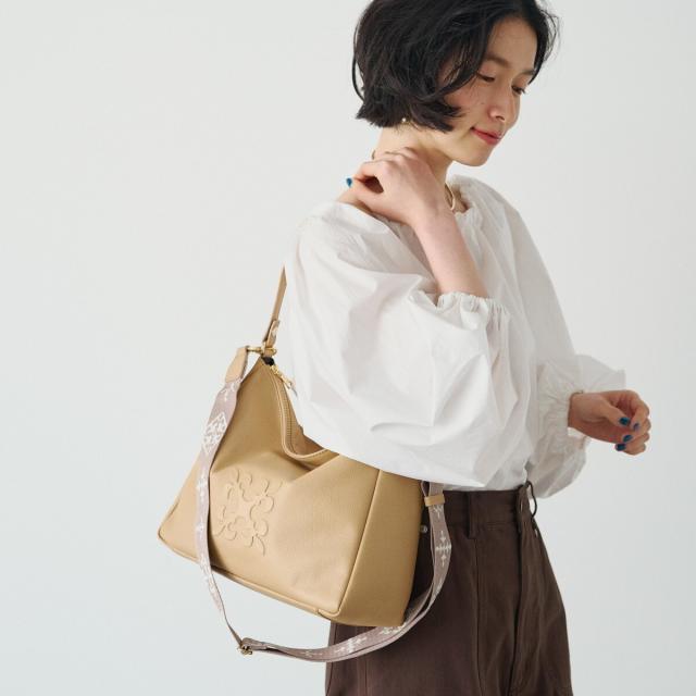 ラシット（russet）/【本革/500g】エンボスモノグラム2WAYショルダー