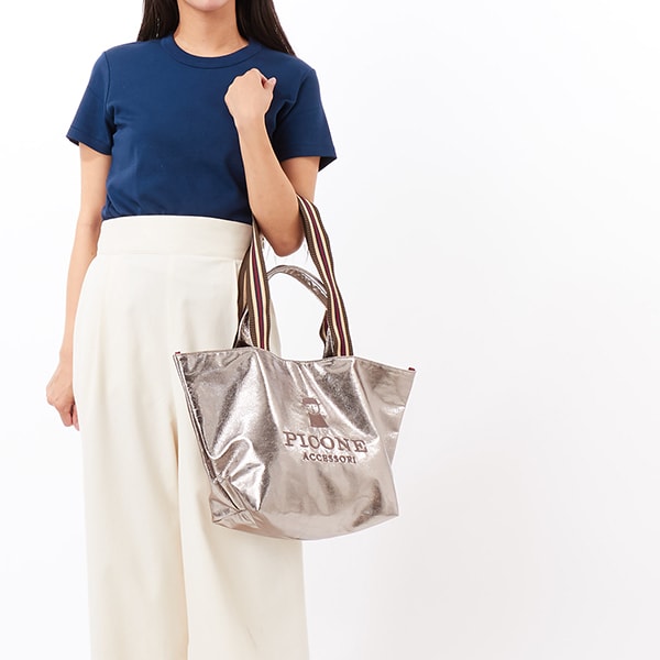 ピッコーネ・アッチェッソーリ（PICONE ACCESSORI）/ピッコーネ アチェッソーリ 刺しゅうトートバック