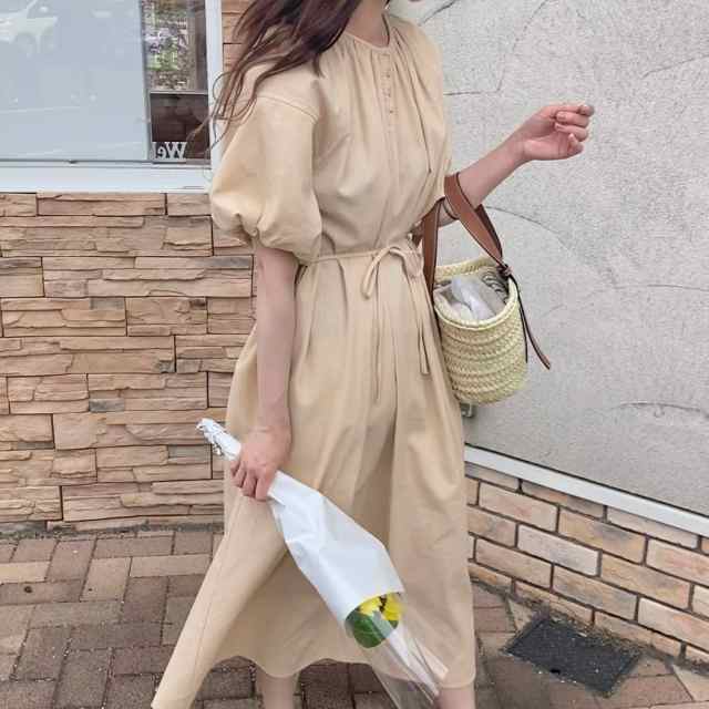 バックオープンワンピース。 激しい
