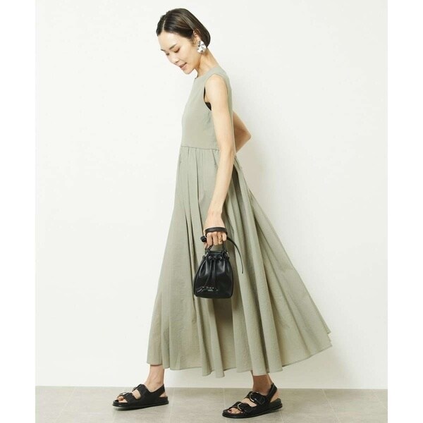 OUTLET【FENDI】BROWN☆ロゴモノグラム Large トラベルポーチ OUTLET【FENDI】BROWN☆ロゴモノグラム Large トラベルポーチ