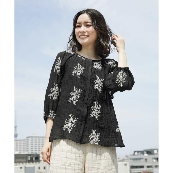ジャンニ・ロ・ジュディチェ（GIANNI LO GIUDICE）/楊柳フラワー刺しゅうブラウス
