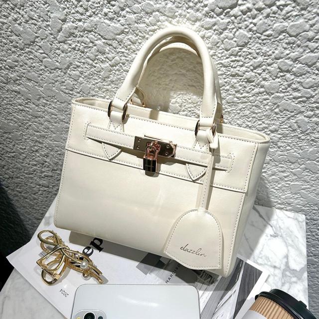 ダズリン（DazzliN’）/dazzlin/ダズリン　南京錠ベルトデザイン ハンドバッグの通販は