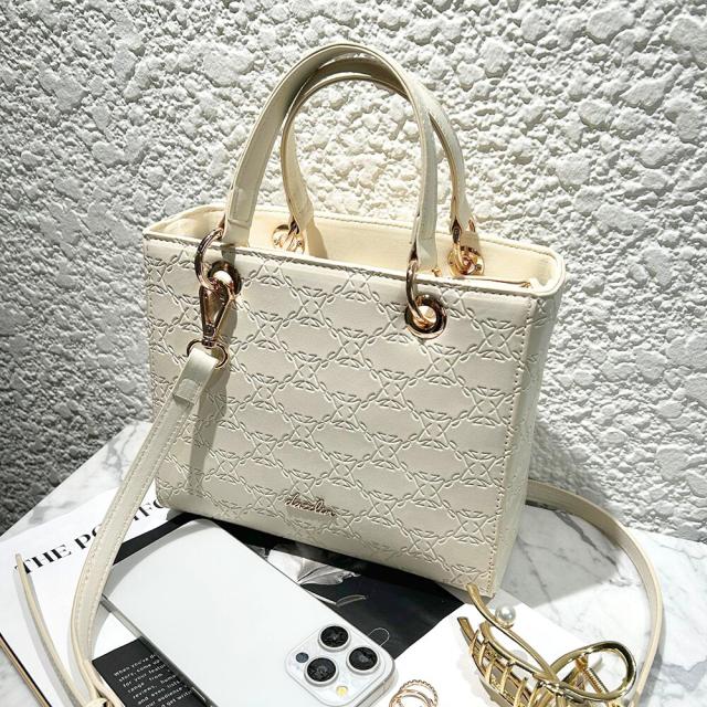 ダズリン（DazzliN’）/dazzlin/ダズリン　エンボスリングアクセント　ハンドバッグの通販は