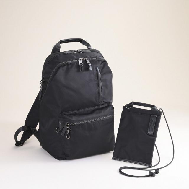 国内即発【CELINE】 SMALL VERTICAL カバ 17618 旧ロゴ BLACK CELINE セリーヌ （CELINE） SMALL VERTICAL スモール