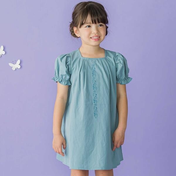 ベベ プチ ポワ ヴェール（BeBe Petits Pois Vert）/フロント刺しゅうタックパフスリーブワンピース(95~150cm)