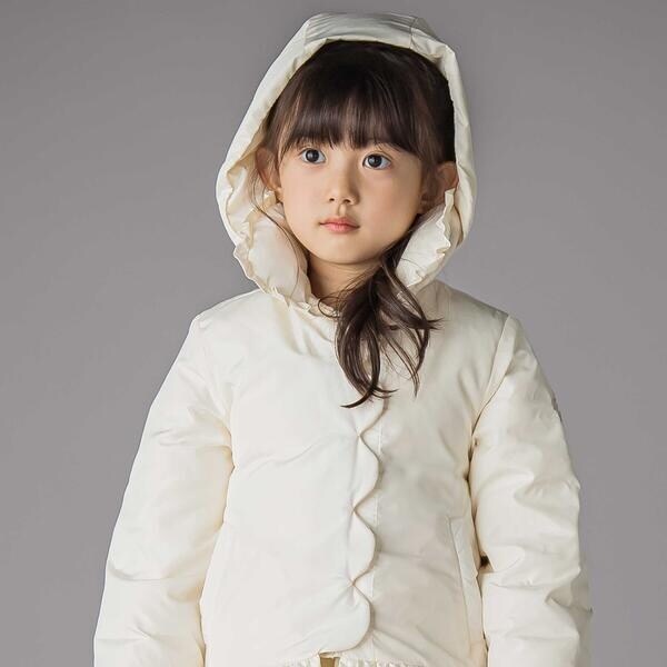 ベベ プチ ポワ 頭を覆う物（BeBe Petits Pois Vert）/フラウンス襟スカラップタフタダウンコート(95~160糎)