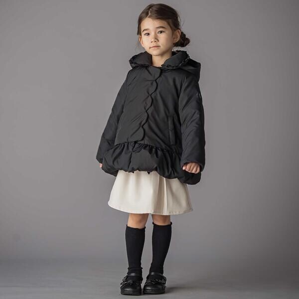 ベベ プチ ポワ 頭を覆う物（BeBe Petits Pois Vert）/フラウンス襟スカラップタフタダウンコート(95~160糎)
