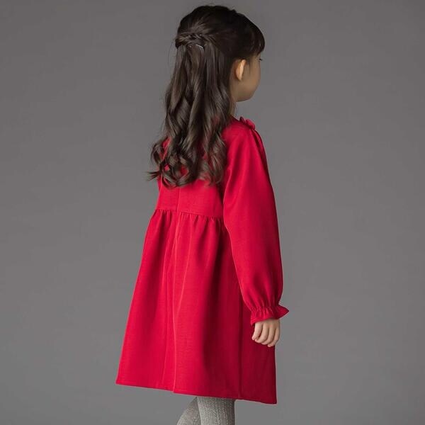 ベベ プチ ポワ ヴェール（BeBe Petits Pois Vert）/立体花モチーフ斜めタックワンピース(95~150cm)_4