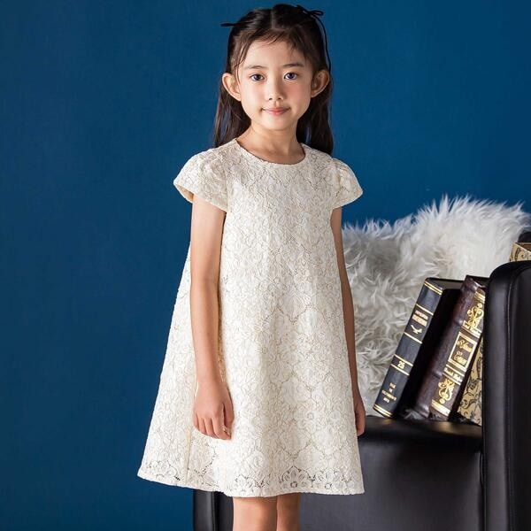 【NEW】ベベ プチ ポワ ヴェール（BeBe Petits Pois Vert）/フラワーレース刺しゅうワンピース(95~150cm) 10,778円