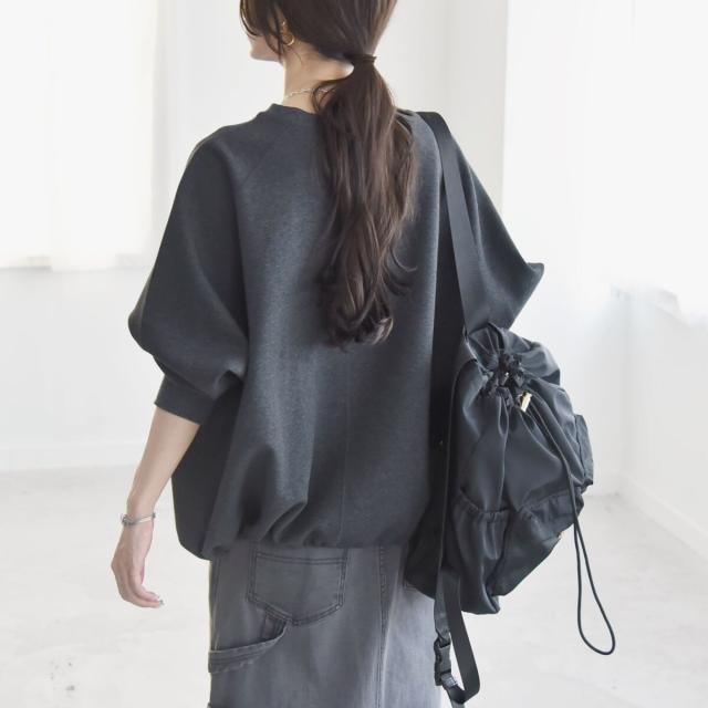 カランシエル（quaranciel）/《一部追加予約》quaranciel:〈洗濯機可能〉ポンチ ドロスト ルーズ プルオーバー