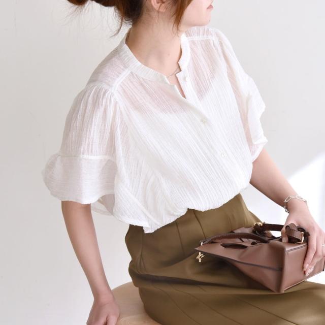 カランシエル（quaranciel）/quaranciel:〈洗濯機可能〉スタンドカラー シアー フリル ハーフスリーブ ブラウス