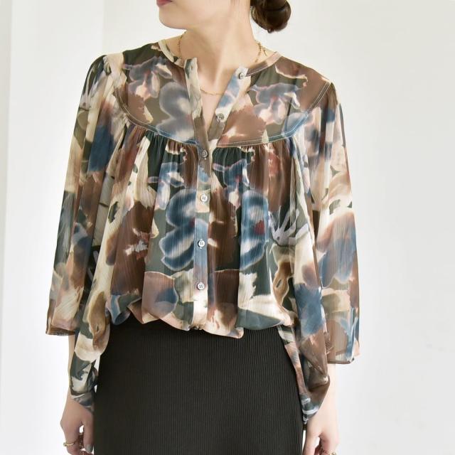 カランシエル（quaranciel）/quaranciel:〈洗濯機可能〉シアー フラワー プリント ノーカラー ヨーク シャツ ブラウス