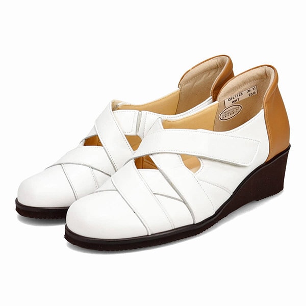 シティゴルフ（City Golf）/City Golf  ４E  ゆったりとした足入れのカジュアルシューズ