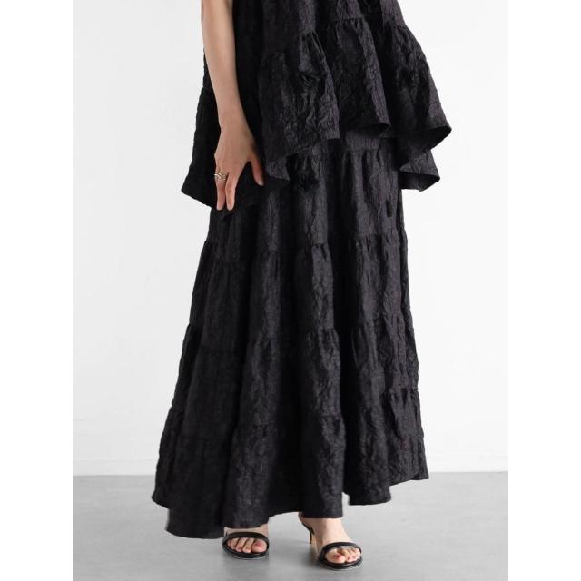 ヴァン（Vin）/フラワーモチーフティアードスカート