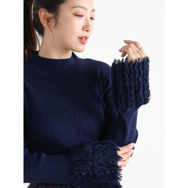 ヴァン（Vin）/袖フリンジリブハイネックニット