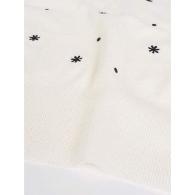 フェンネル（FENNEL）/フラワー刺繍クルーネックニットトップス_18