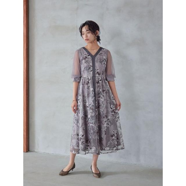 【新品タグ付き】 プチローブ シアースリーブ フレア ワンピース フラワー刺繍 プチローブ（petirobe）/フラワー刺繍シアースリーブワンピース