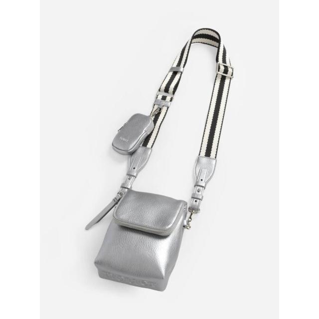 ボトムエンボスショルダーバッグ　シルバー　ヤマダヤ ヌエール（nouer）/ボトムエンボスショルダーバッグ(Ivory Silver)の