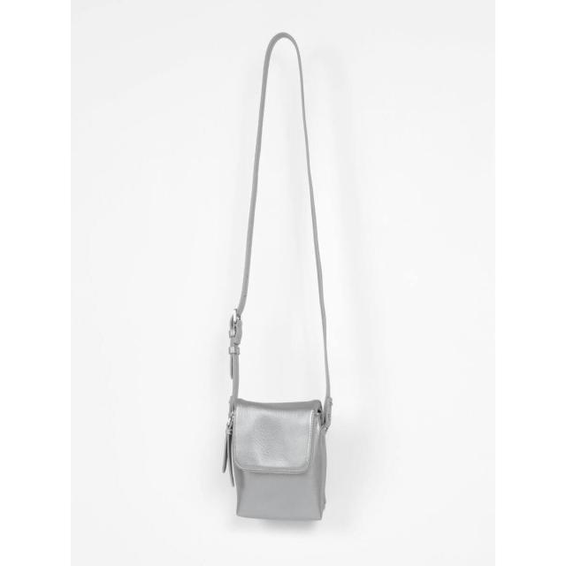 ヌエール（nouer）/ボトムエンボスショルダーバッグ(Ivory Silver)の