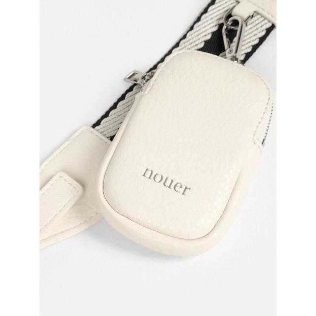 ヌエール（nouer）/ボトムエンボスショルダーバッグ(Ivory Silver)の