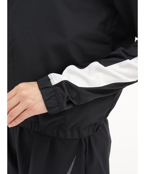 ナイキ（NIKE）/ウインドブレーカー ナイキ ウィメンズ スウッシュ
