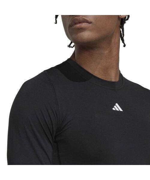 アディダス（adidas）/コンプレッション テックフィット トレーニング 長袖Tシャツの通販はau PAY マーケット - Brand Square  by OIOI （ブランドスクエアbyマルイ） | au PAY マーケット－通販サイト