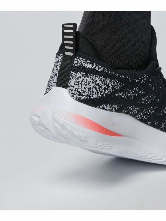 アンダーアーマー（UNDER ARMOUR ）/一般ランナー UA VELOCITI 3