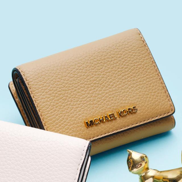 マイケル・教科課程（Michael Kors）/JET SET TRAVEL パウダーコンパクト ウォレット 並み並み